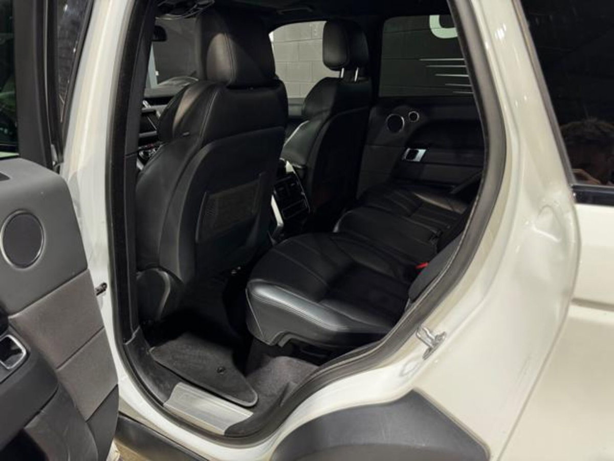 Land Rover Range Rover Sport 3.0 SDV6 Autobiography (14)