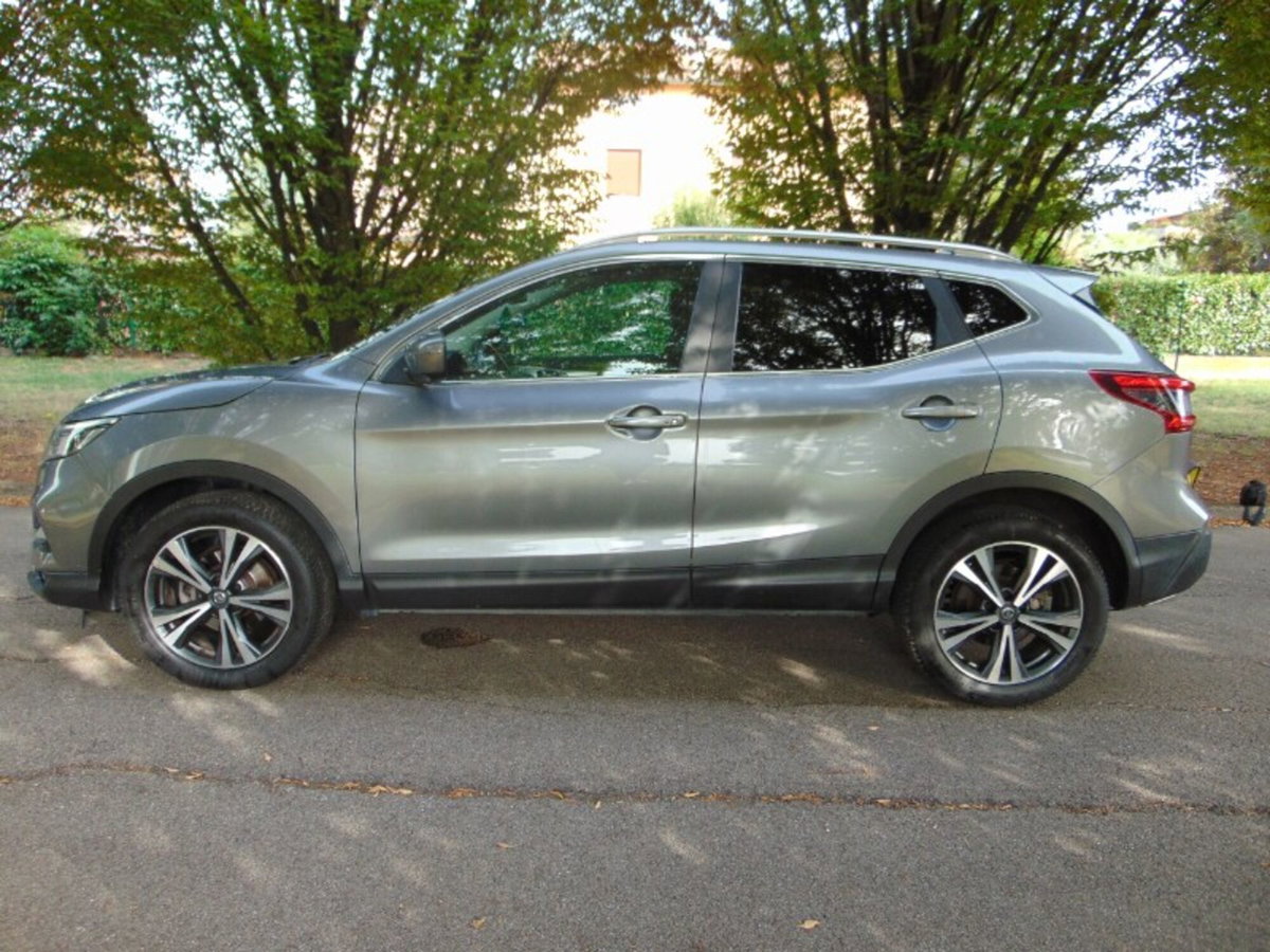 Nissan Qashqai 1.2 DIG-T N-Connecta (4)