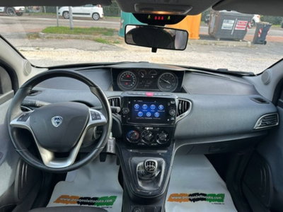 Lancia Ypsilon 1.0 FireFly 5 porte S&S Hybrid Gold Plus (18)