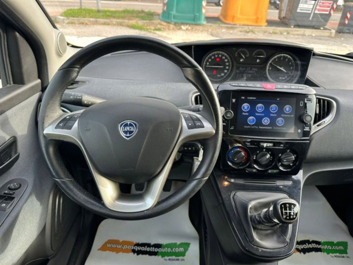 Lancia Ypsilon 1.0 FireFly 5 porte S&S Hybrid Gold Plus (4)