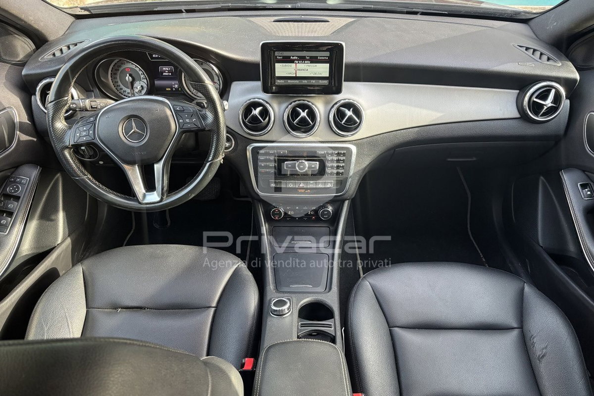 Mercedes-Benz GLA SUV 200 CDI Automatic 4Matic Executive (10)
