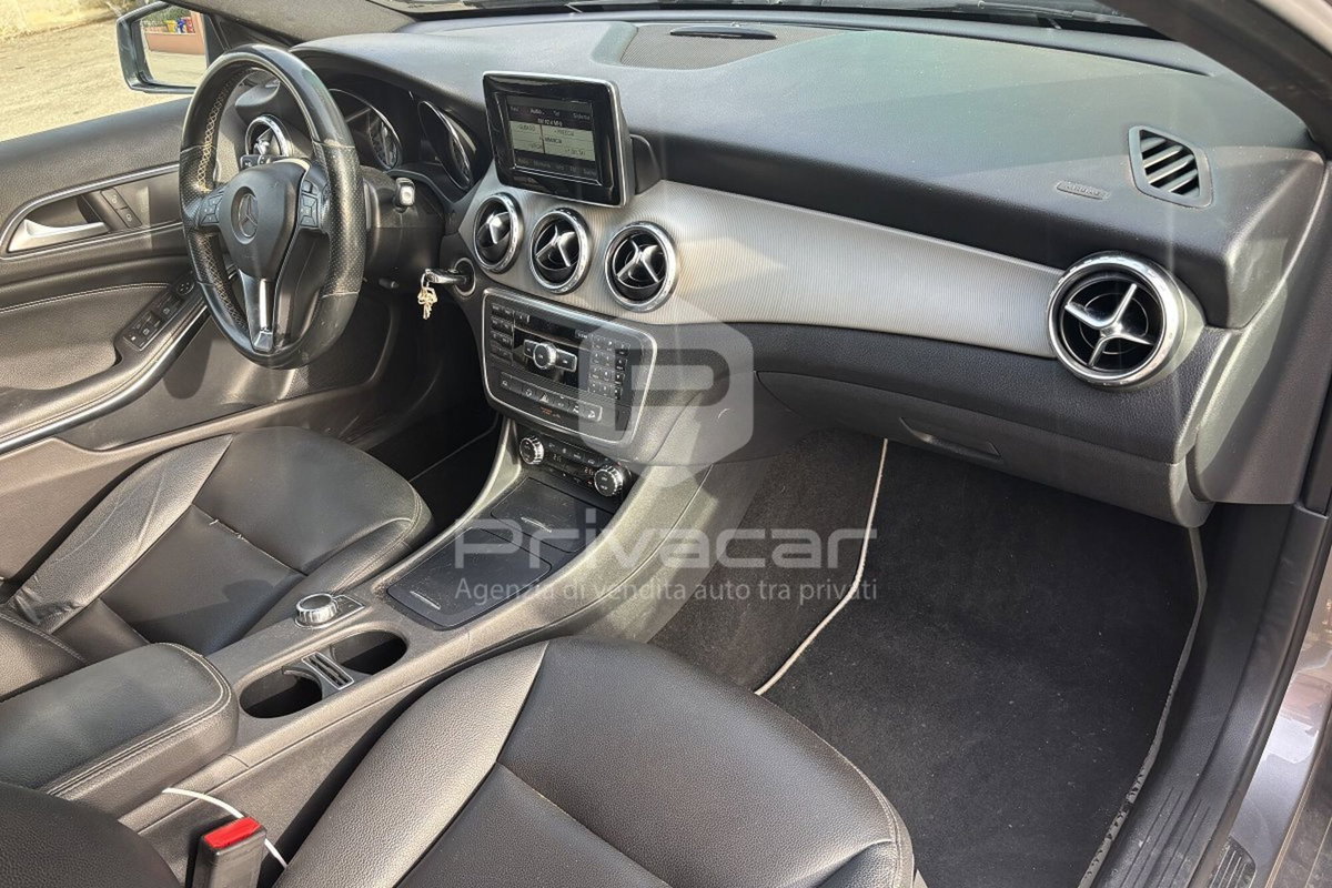 Mercedes-Benz GLA SUV 200 CDI Automatic 4Matic Executive (11)