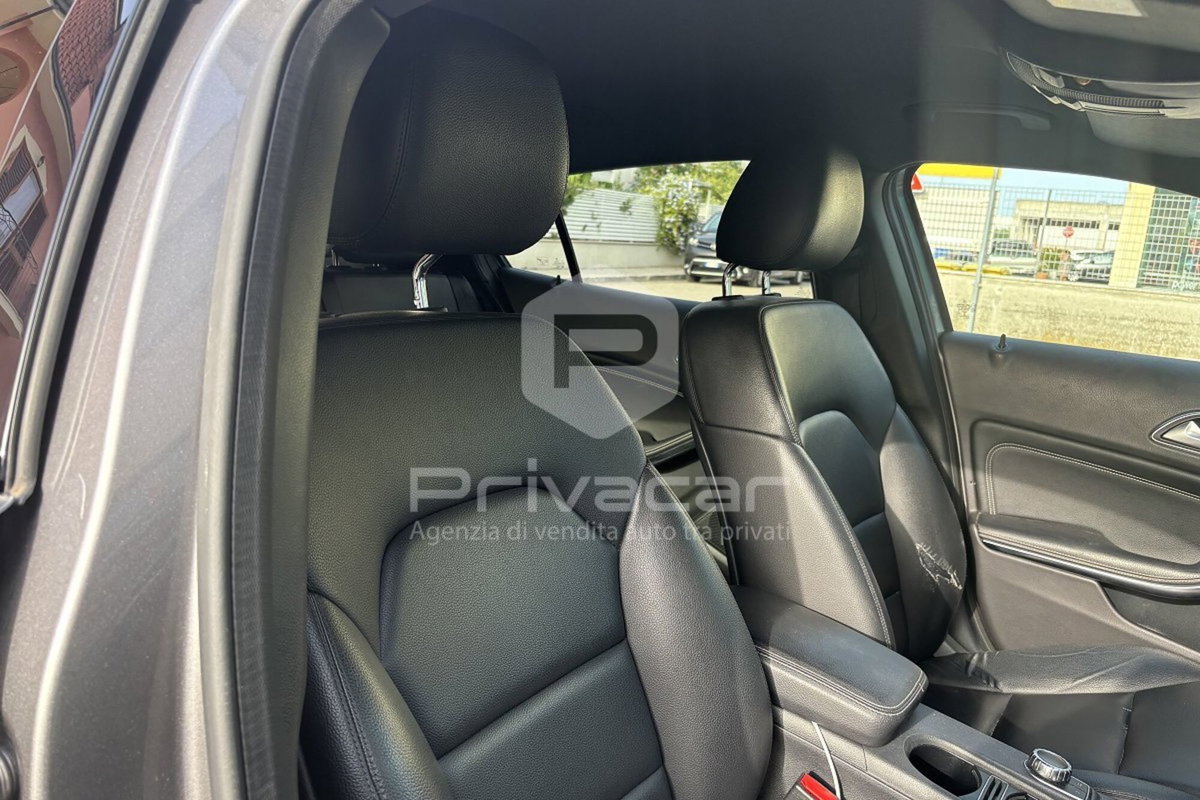 Mercedes-Benz GLA SUV 200 CDI Automatic 4Matic Executive (13)
