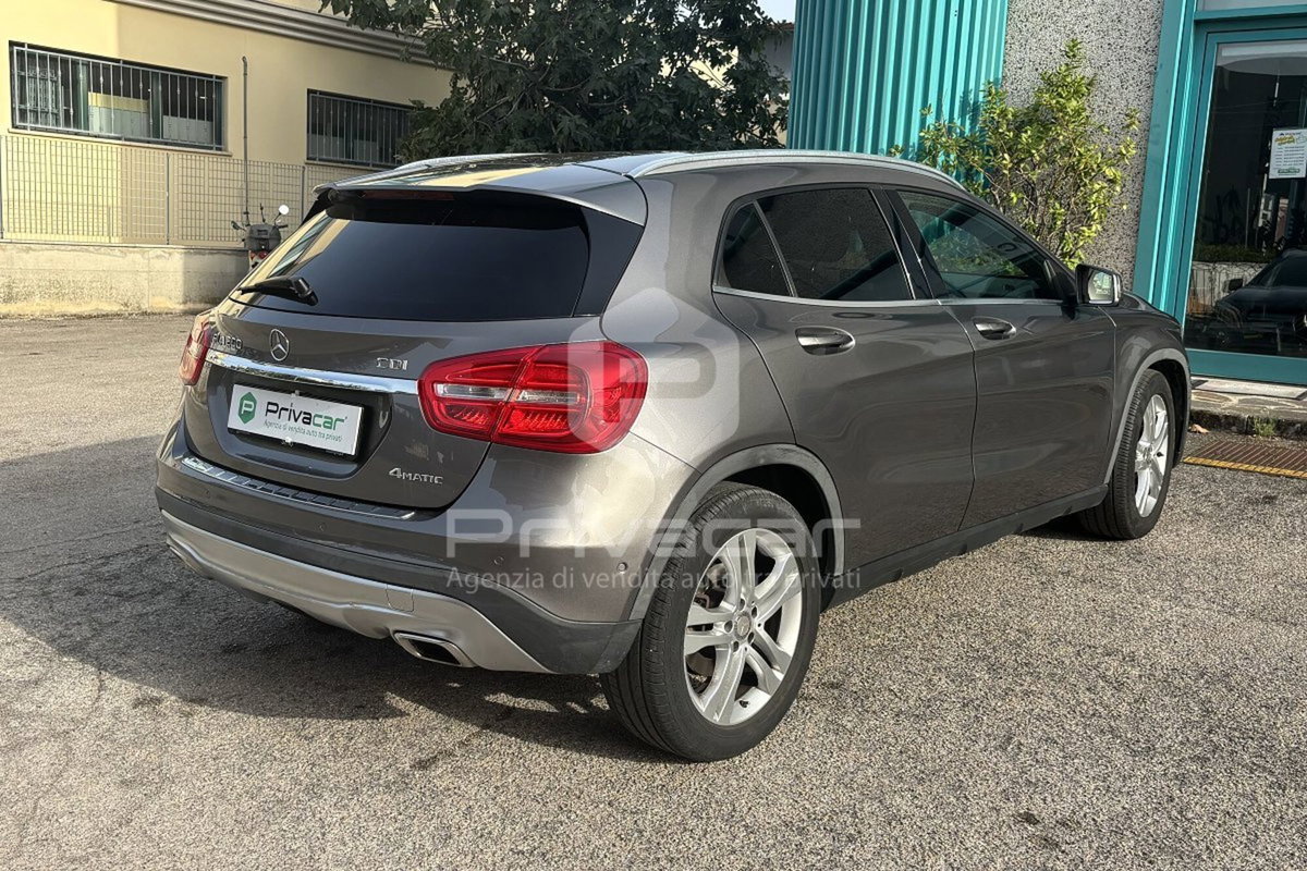 Mercedes-Benz GLA SUV 200 CDI Automatic 4Matic Executive (5)