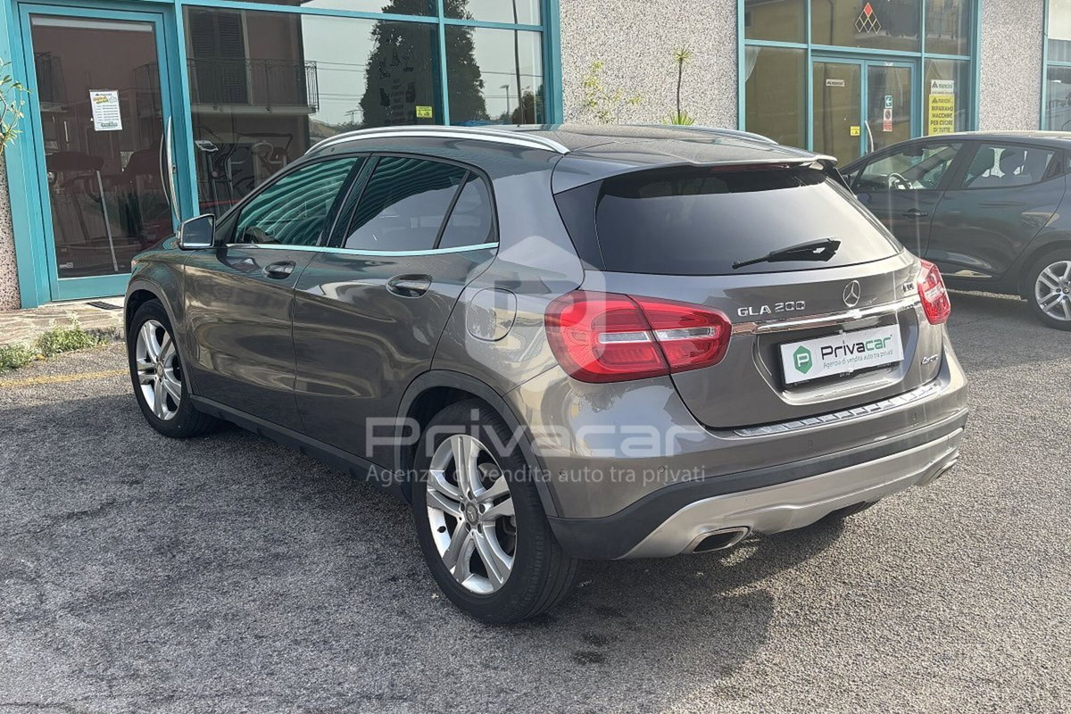 Mercedes-Benz GLA SUV 200 CDI Automatic 4Matic Executive (7)