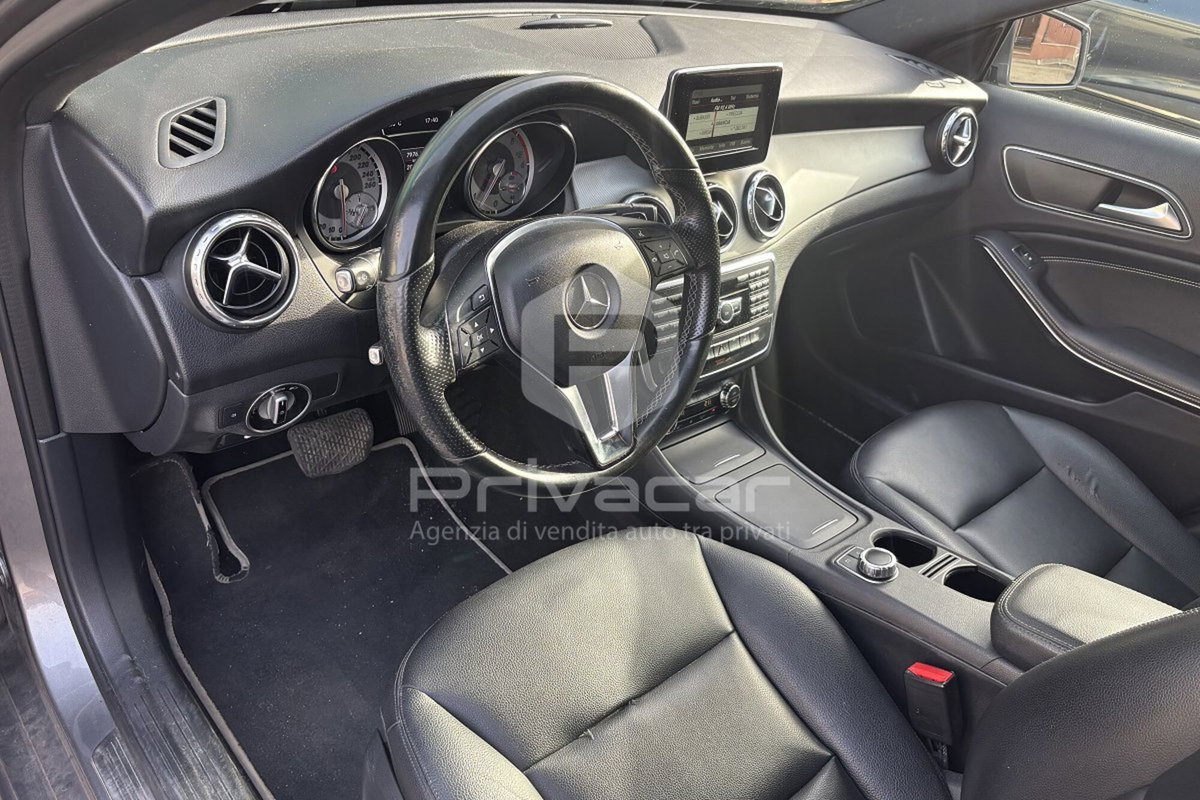 Mercedes-Benz GLA SUV 200 CDI Automatic 4Matic Executive (9)
