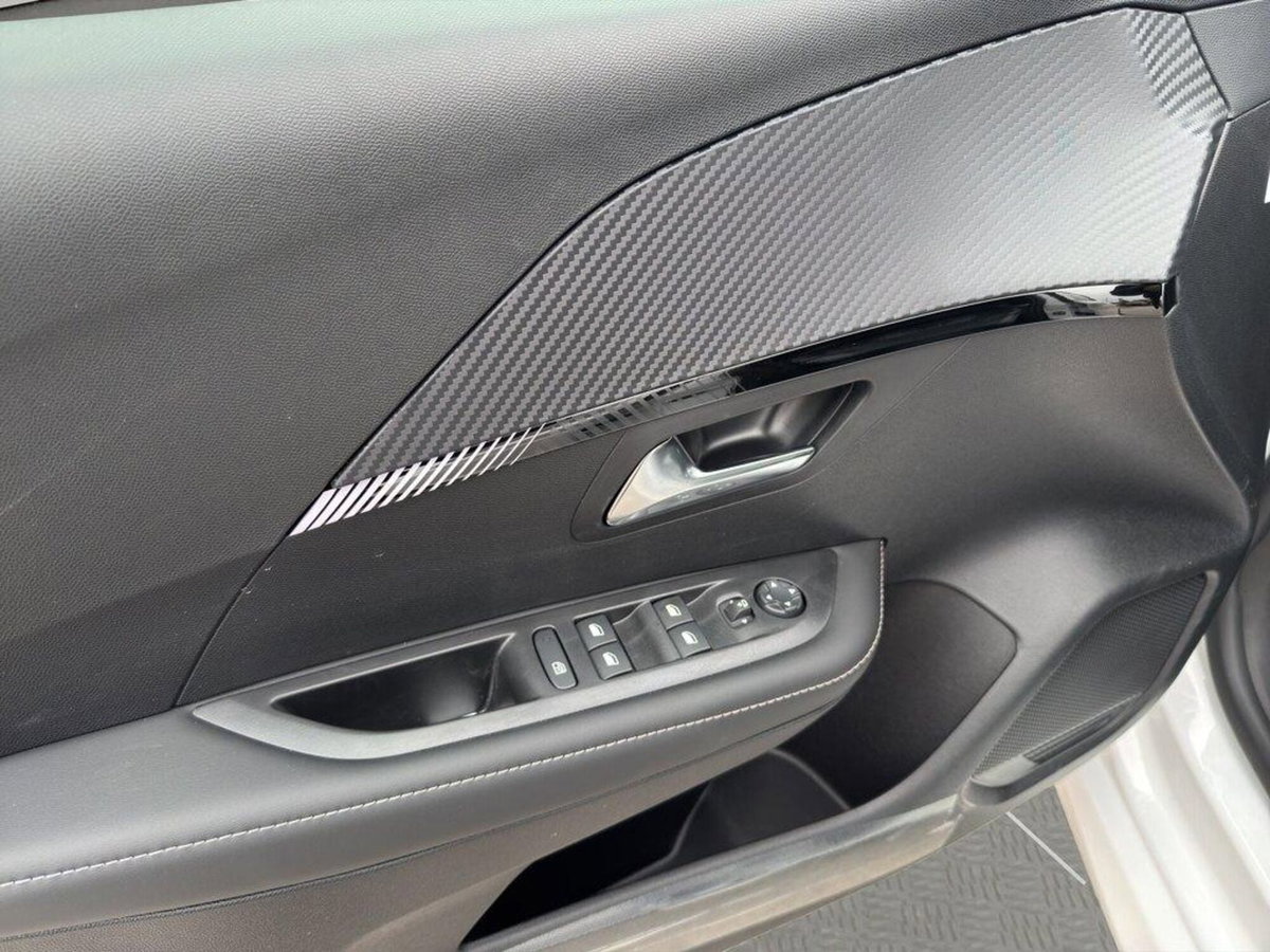 Peugeot 208 motore elettrico 136 CV 5 porte Allure Pack (15)