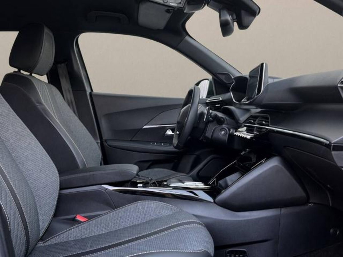 Peugeot 2008 1.2 hybrid Allure 145cv e-dcs6 (11)