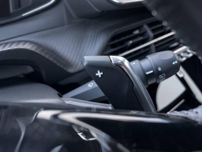 Peugeot 2008 1.2 hybrid Allure 145cv e-dcs6 (15)