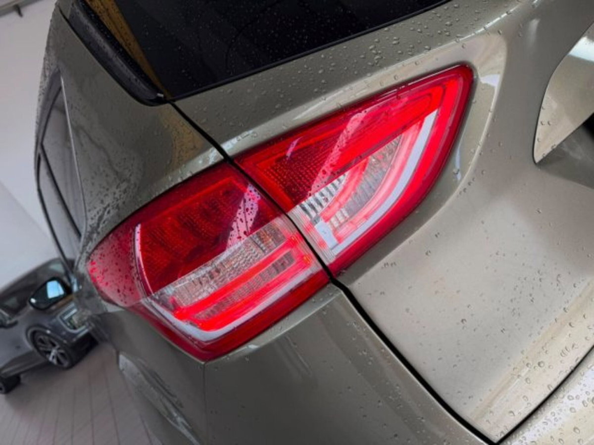 Ford Kuga 2.0 TDCI 140 CV 4WD Titanium (13)