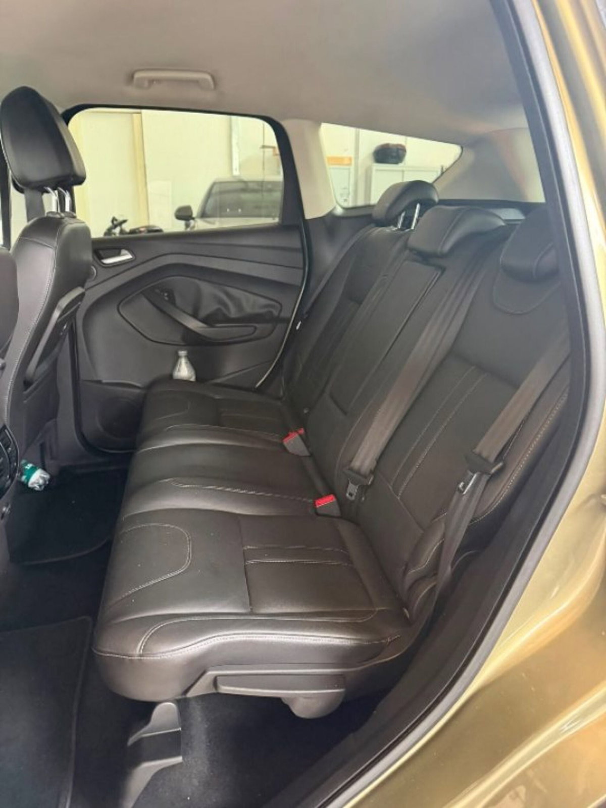Ford Kuga 2.0 TDCI 140 CV 4WD Titanium (17)