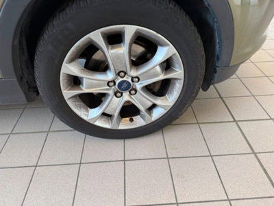 Ford Kuga 2.0 TDCI 140 CV 4WD Titanium (7)