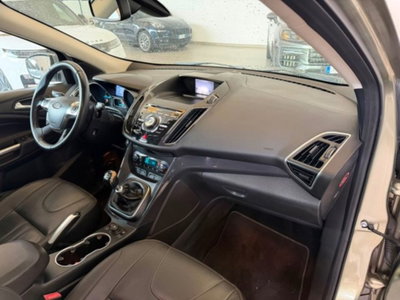 Ford Kuga 2.0 TDCI 140 CV 4WD Titanium (8)