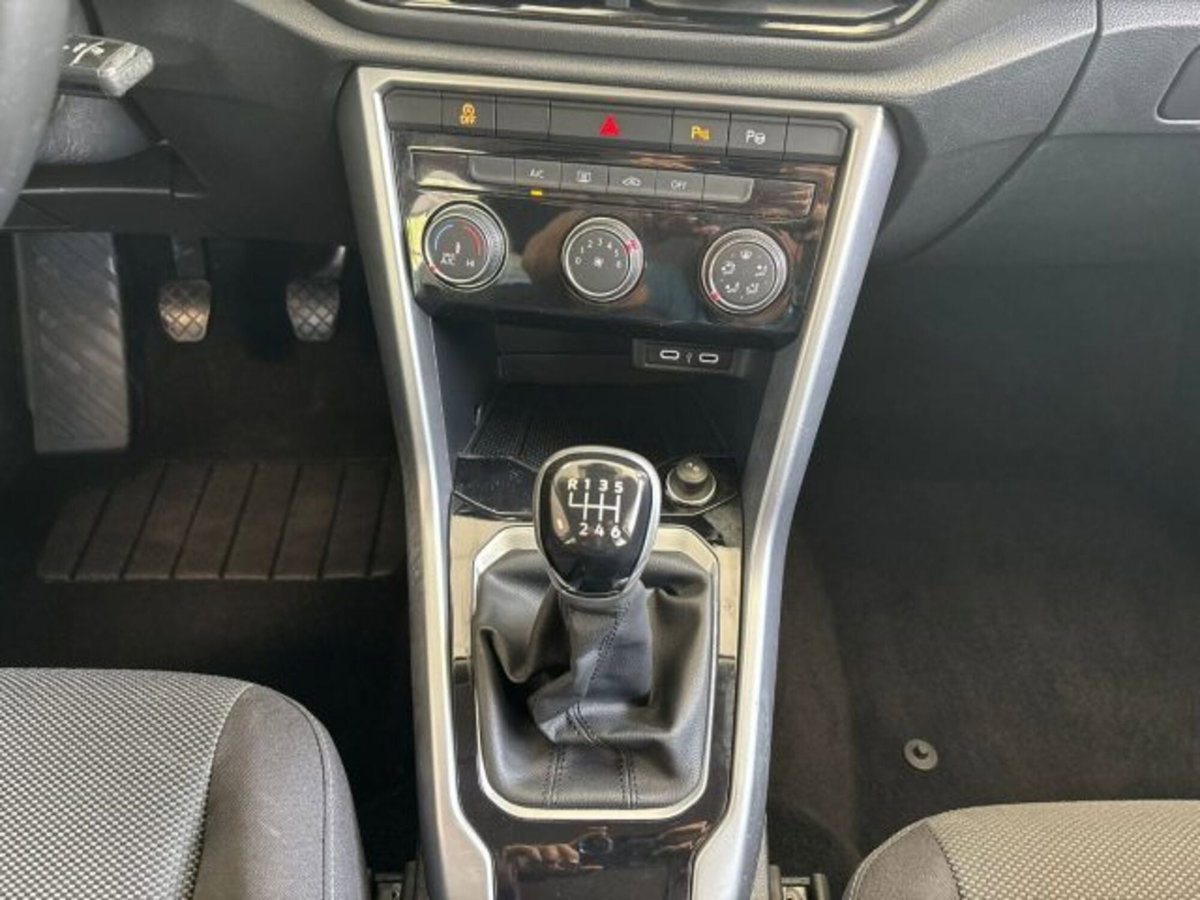 Volkswagen T-Roc 1.0 tsi Edition 110cv (14)