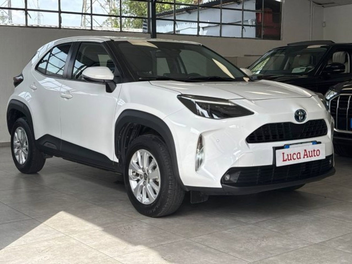 Toyota Yaris Cross 1.5h GR Sport Black Sky fwd 116cv e-cvt (3)