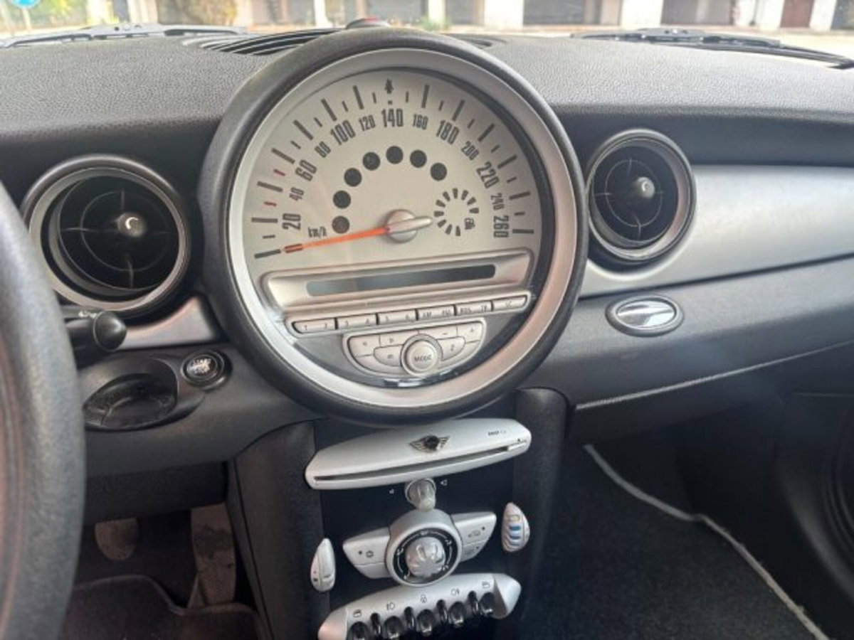 MINI Mini 1.4 16V One (55kW) (9)
