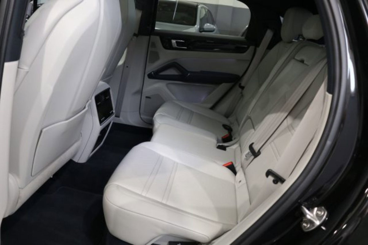 Porsche Cayenne Coupé 3.0 V6 Platinum Edition (18)