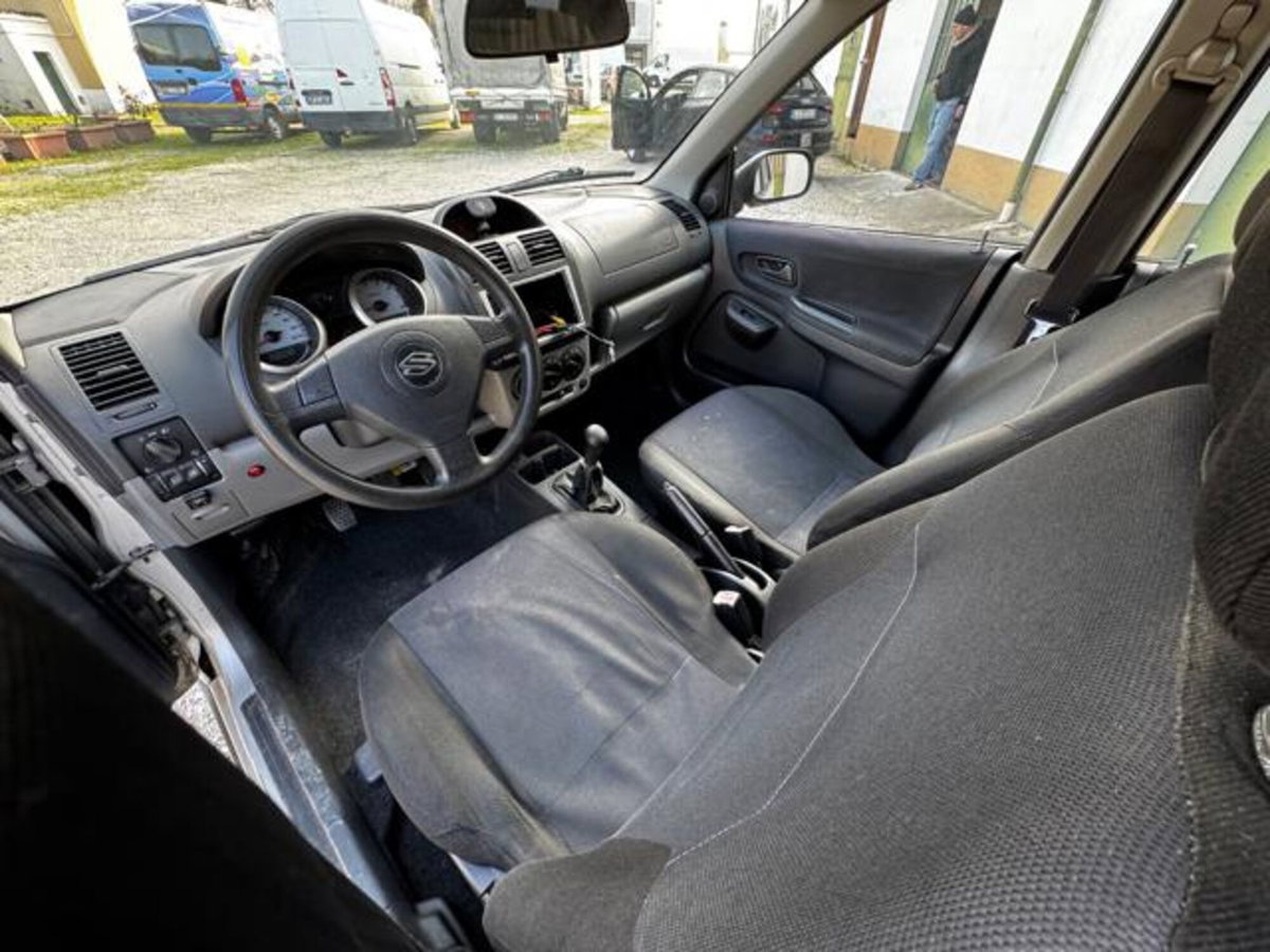 Suzuki Ignis 1.3 16V cat Deluxe (10)