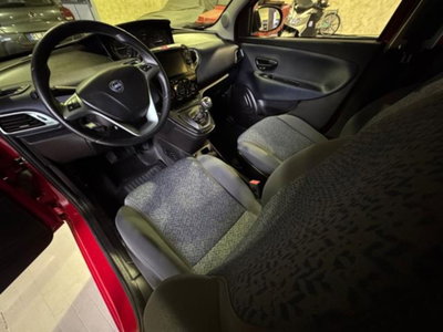 Lancia Ypsilon 1.0 FireFly 5 porte S&S Hybrid Gold Plus (8)