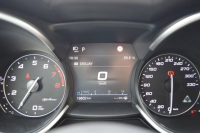 Alfa Romeo Stelvio Stelvio 2.9 Bi-Turbo V6 510 CV AT8 Quadrifoglio (11)