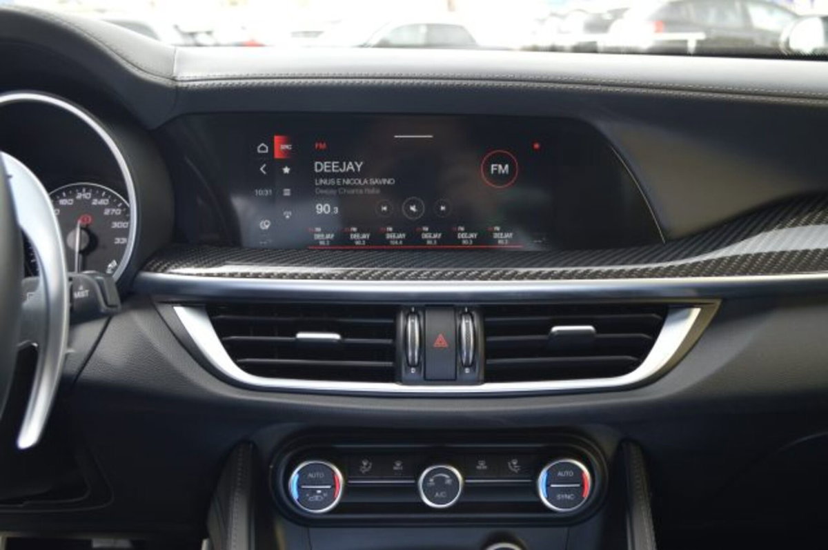 Alfa Romeo Stelvio Stelvio 2.9 Bi-Turbo V6 510 CV AT8 Quadrifoglio (12)