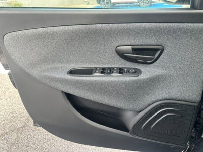 Lancia Ypsilon 1.0 FireFly 5 porte S&S Hybrid Silver Plus (15)