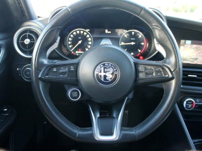 Alfa Romeo Giulia 2.2 Turbodiesel 210 CV AT8 AWD Q4 Veloce (19)