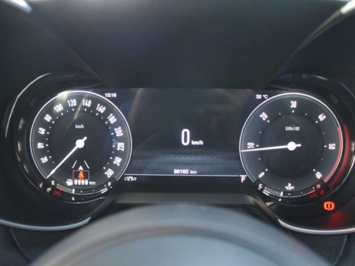 Alfa Romeo Giulia 2.2 Turbodiesel 210 CV AT8 AWD Q4 Veloce (20)