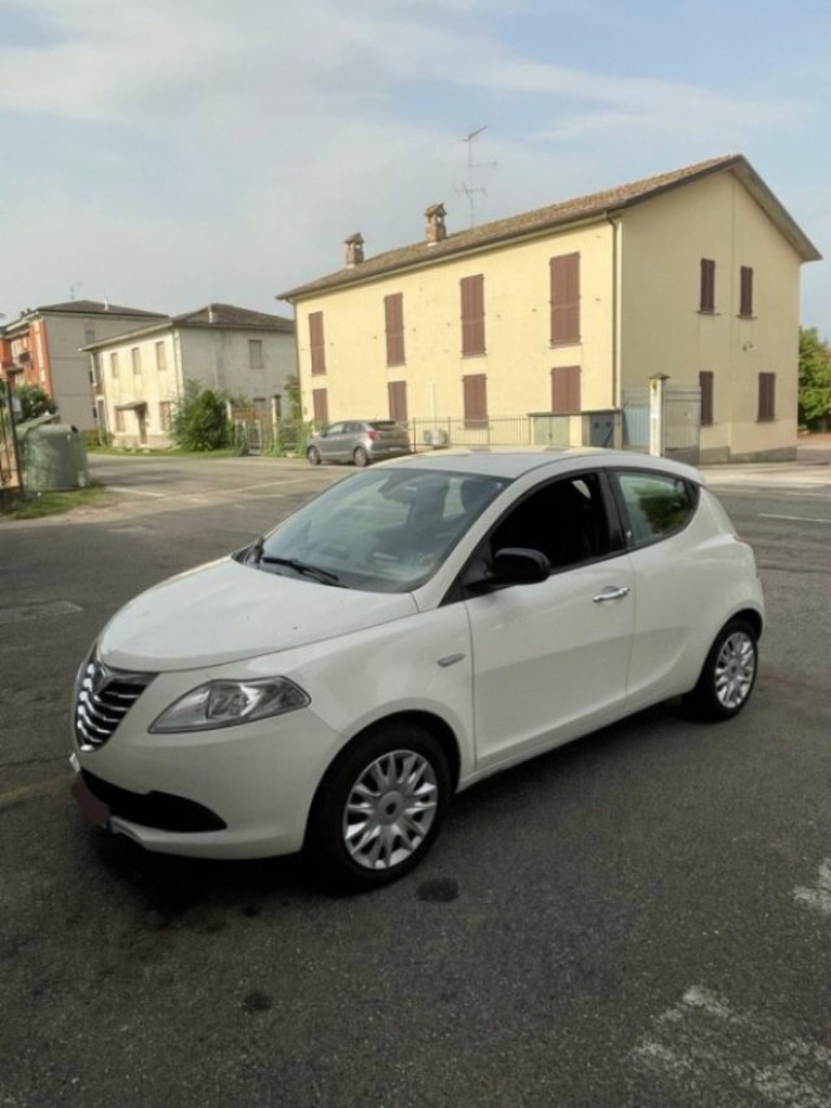 Lancia Ypsilon 1.2 69 CV 5 porte Silver