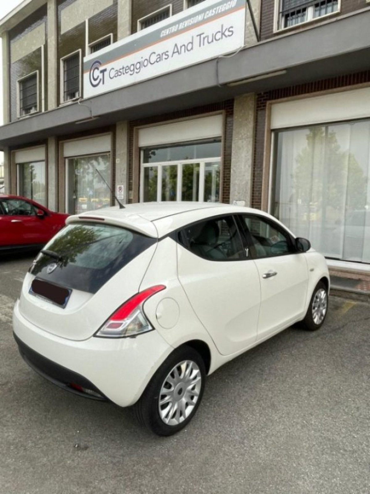 Lancia Ypsilon 1.2 69 CV 5 porte Silver (8)