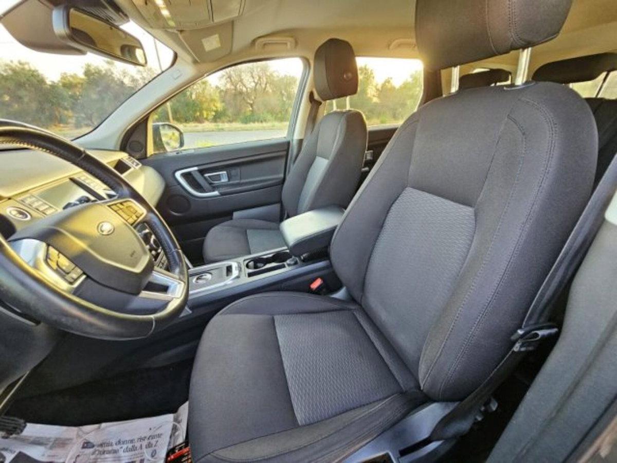 Land Rover Discovery Sport 2.0 TD4 180 CV SE (11)