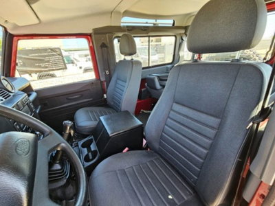 Land Rover Defender 90 2.2 TD4 Station Wagon N1 (11)