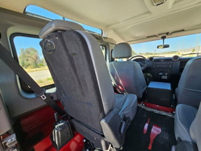 Land Rover Defender 90 2.2 TD4 Station Wagon N1 (15)