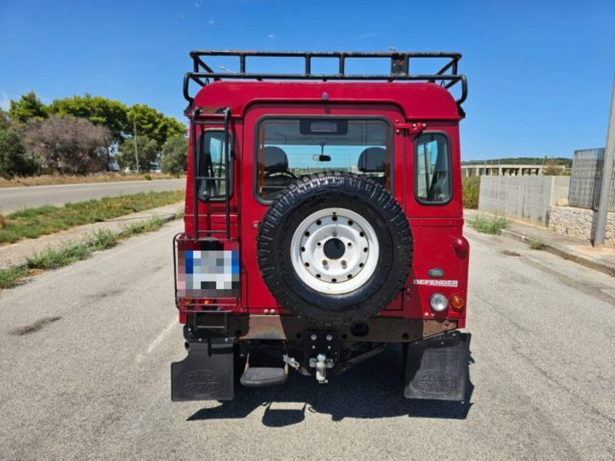 Land Rover Defender 90 2.2 TD4 Station Wagon N1 (7)