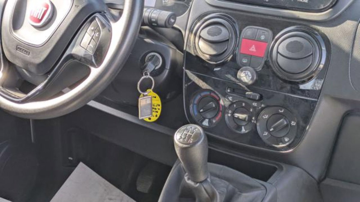 Fiat Qubo 1.3 MJT 95 CV Lounge (10)