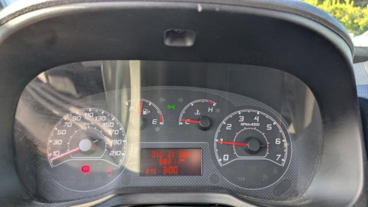 Fiat Qubo 1.3 MJT 95 CV Lounge (13)