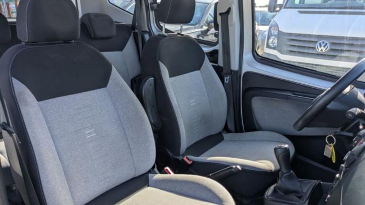 Fiat Qubo 1.3 MJT 95 CV Lounge (15)