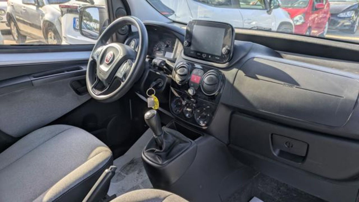Fiat Qubo 1.3 MJT 95 CV Lounge (9)