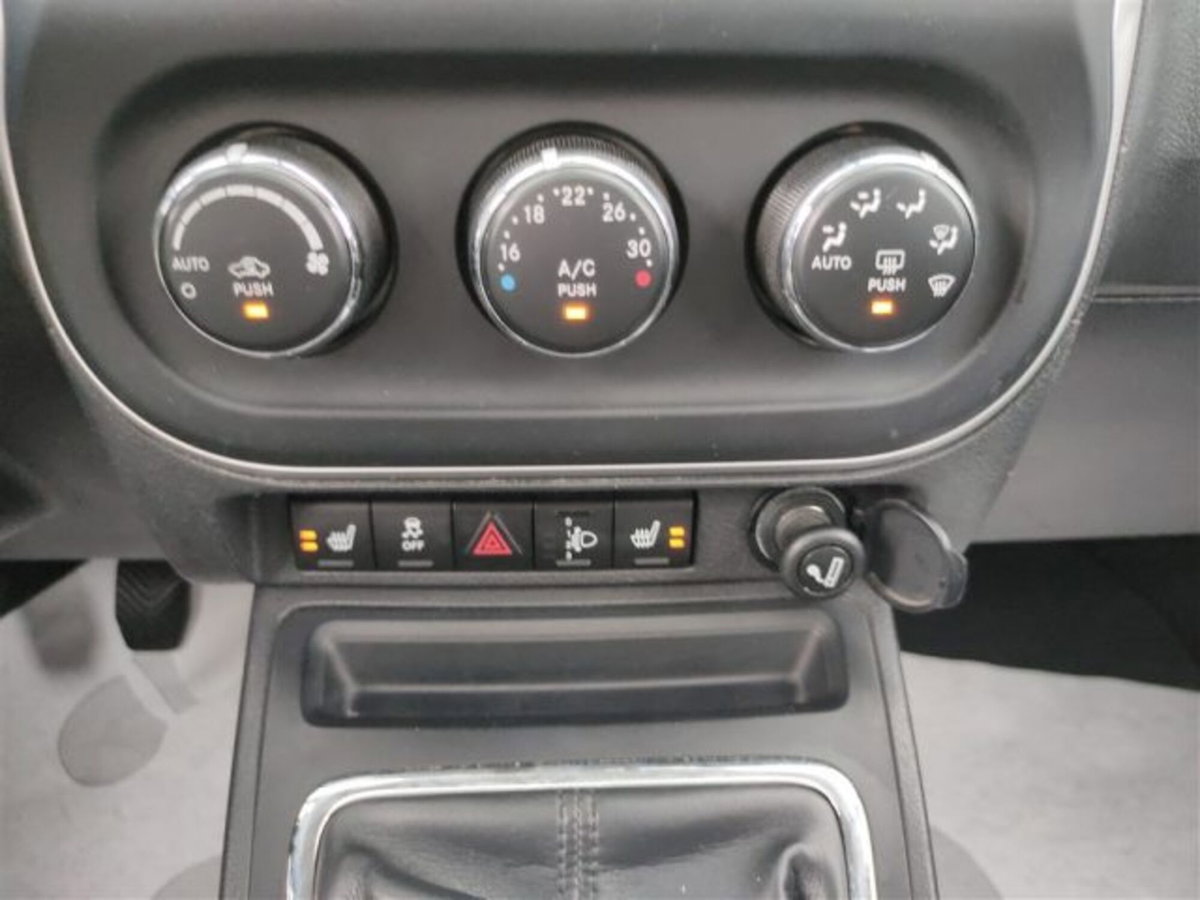 Jeep Compass 2.2 CRD Limited 2WD (13)