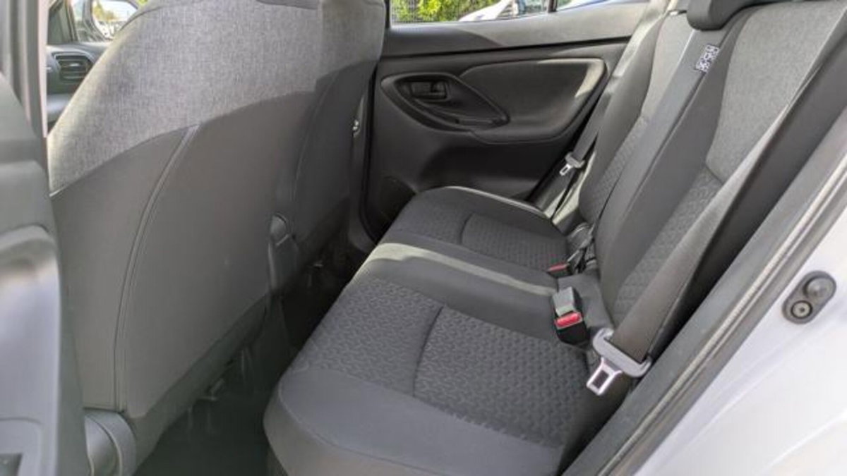 Toyota Yaris Cross Trend fwd 115cv e-cvt (8)