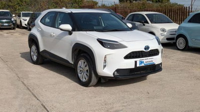 Toyota Yaris Cross 1.5 Hybrid 5p. E-CVT Premiere (3)