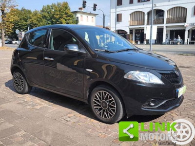 Lancia Ypsilon 1.2 69 CV 5 porte GPL Ecochic Black and Noir usata