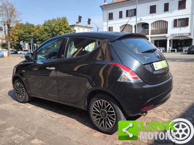 Lancia Ypsilon 1.2 69 CV 5 porte GPL Ecochic Black and Noir (4)