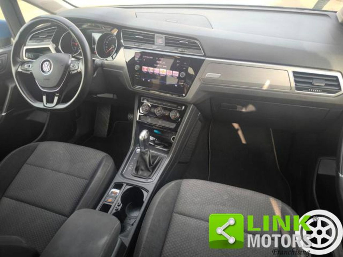 Volkswagen Touran 2.0 TDI 150 CV SCR DSG Comfortline BlueMotion Tech. (6)