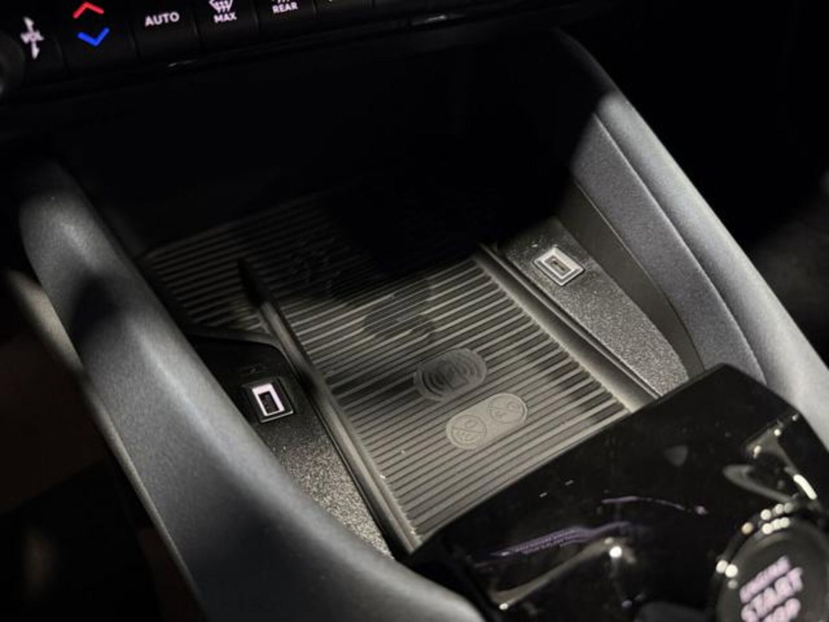 Alfa Romeo Junior 1.2 ibrida Sprint 145cv edct6 (12)