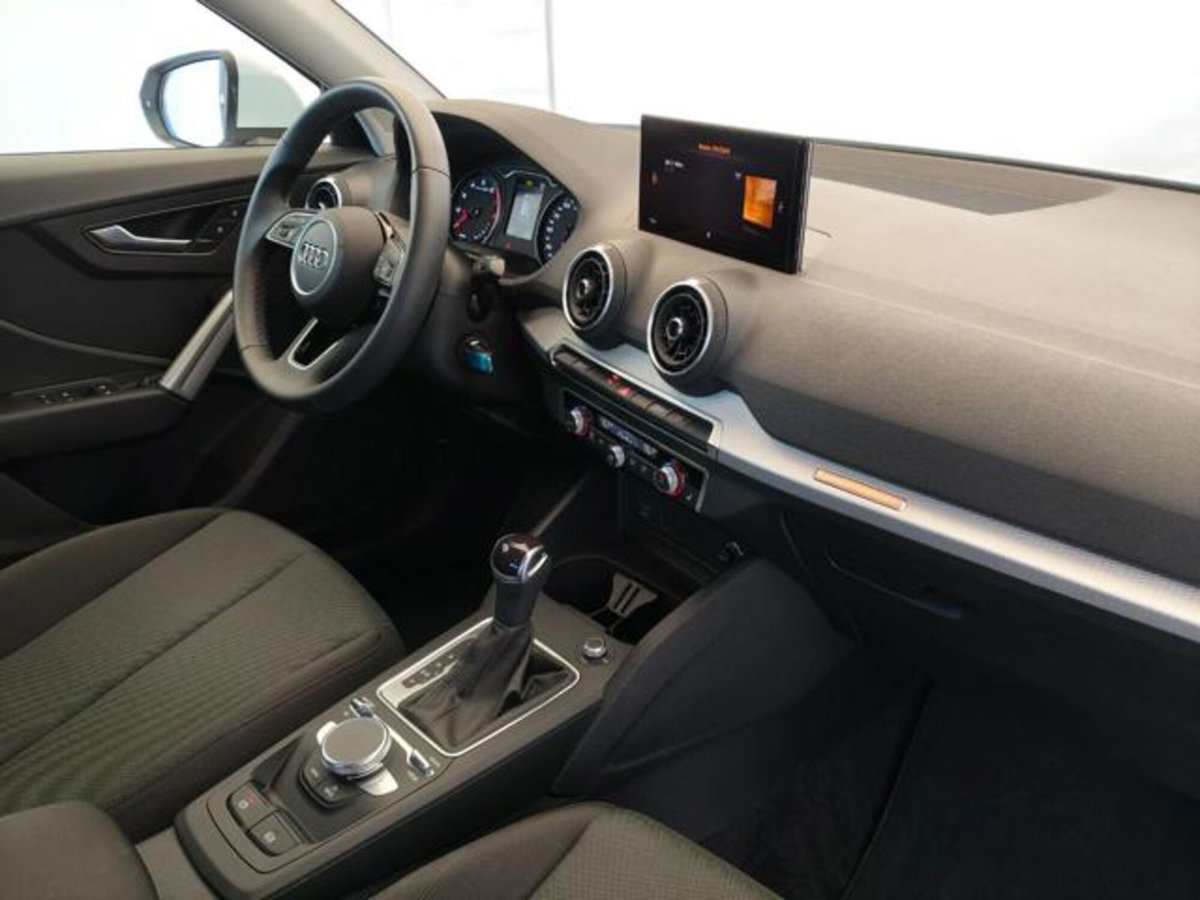Audi Q2 Q2 30 TFSI Business (7)