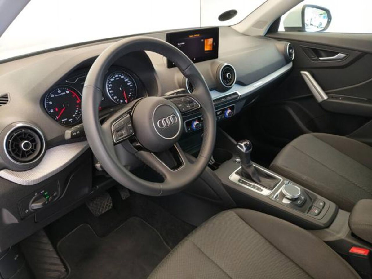 Audi Q2 Q2 30 TFSI Business (9)