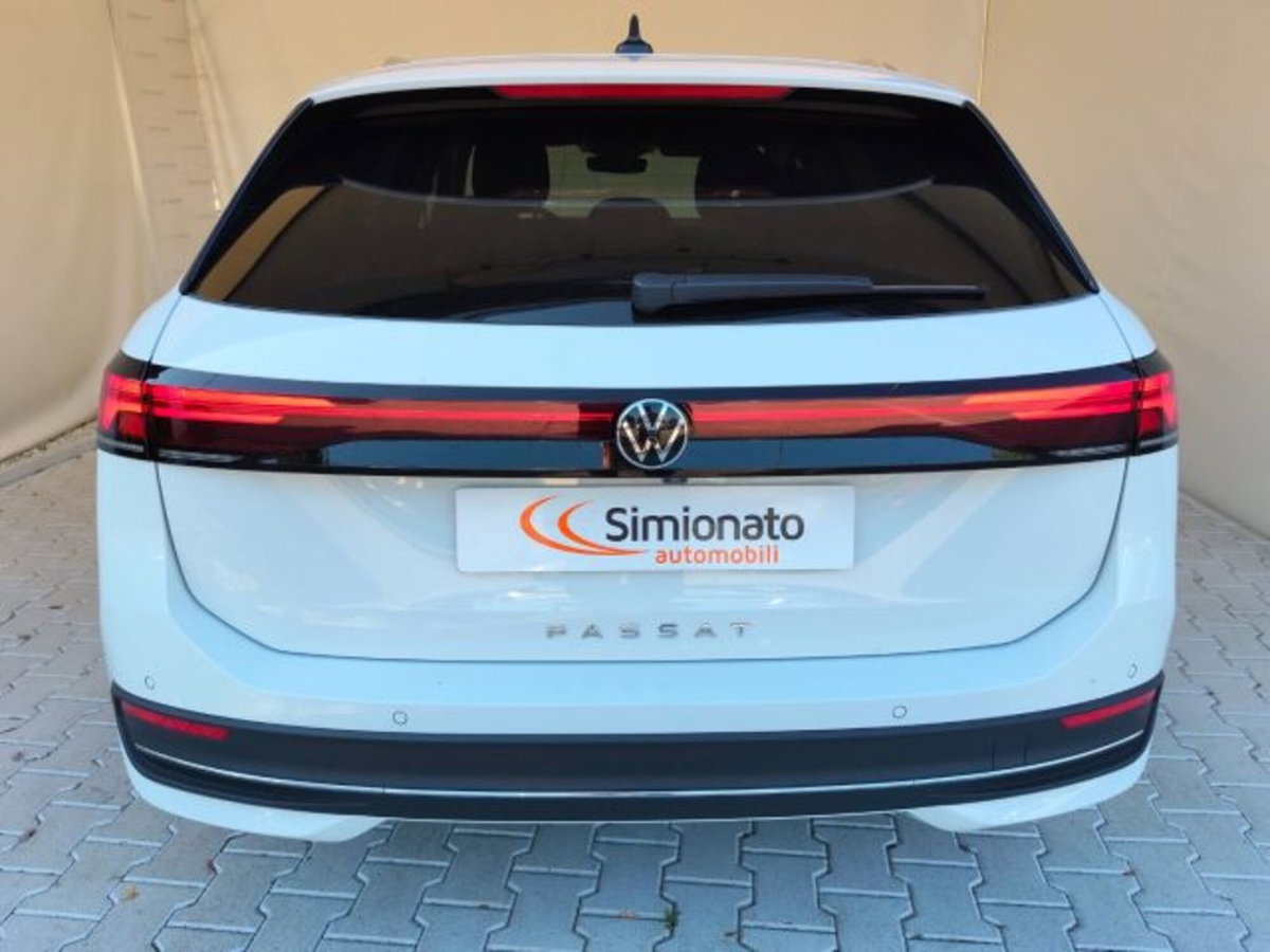 Volkswagen Passat Variant 2.0 TDI SCR EVO DSG Business (5)