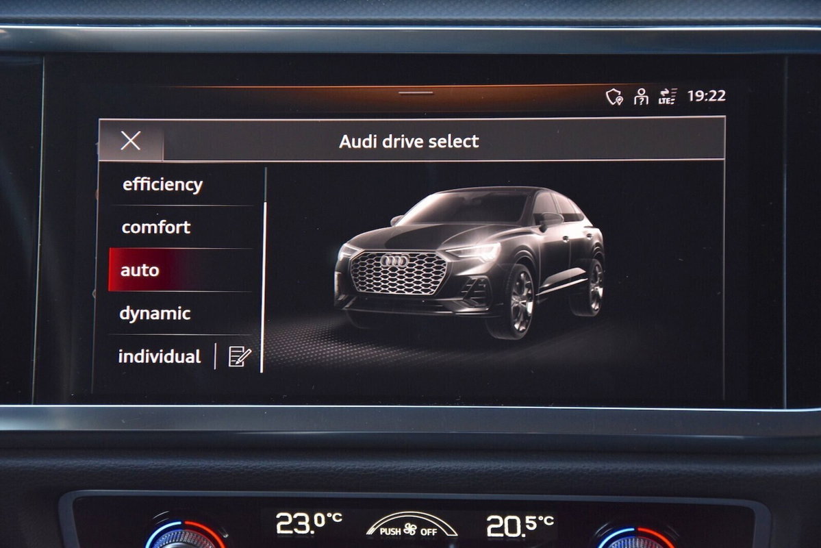 Audi Q3 Sportback 35 TDI quattro S tronic Business Plus (14)