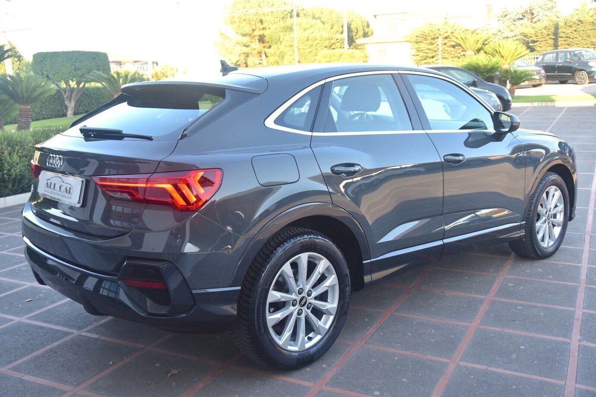 Audi Q3 Sportback 35 TDI quattro S tronic Business Plus (7)